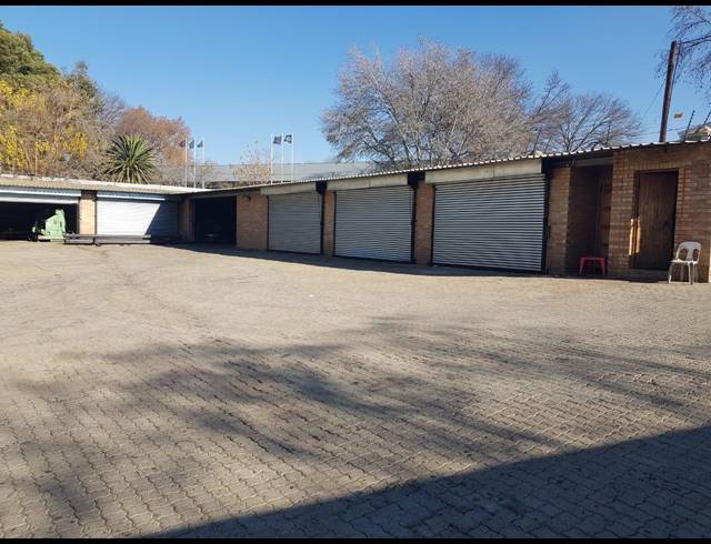 3,675M² WAREHOUSE FOR SALE IN STEELEDALE